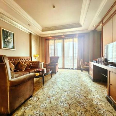 Chateau Starriver Guangzhou Peninsula Екстер'єр фото