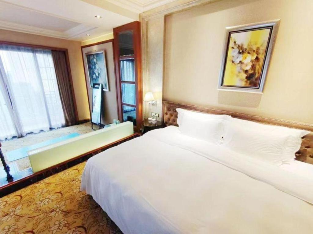 Chateau Starriver Guangzhou Peninsula Екстер'єр фото
