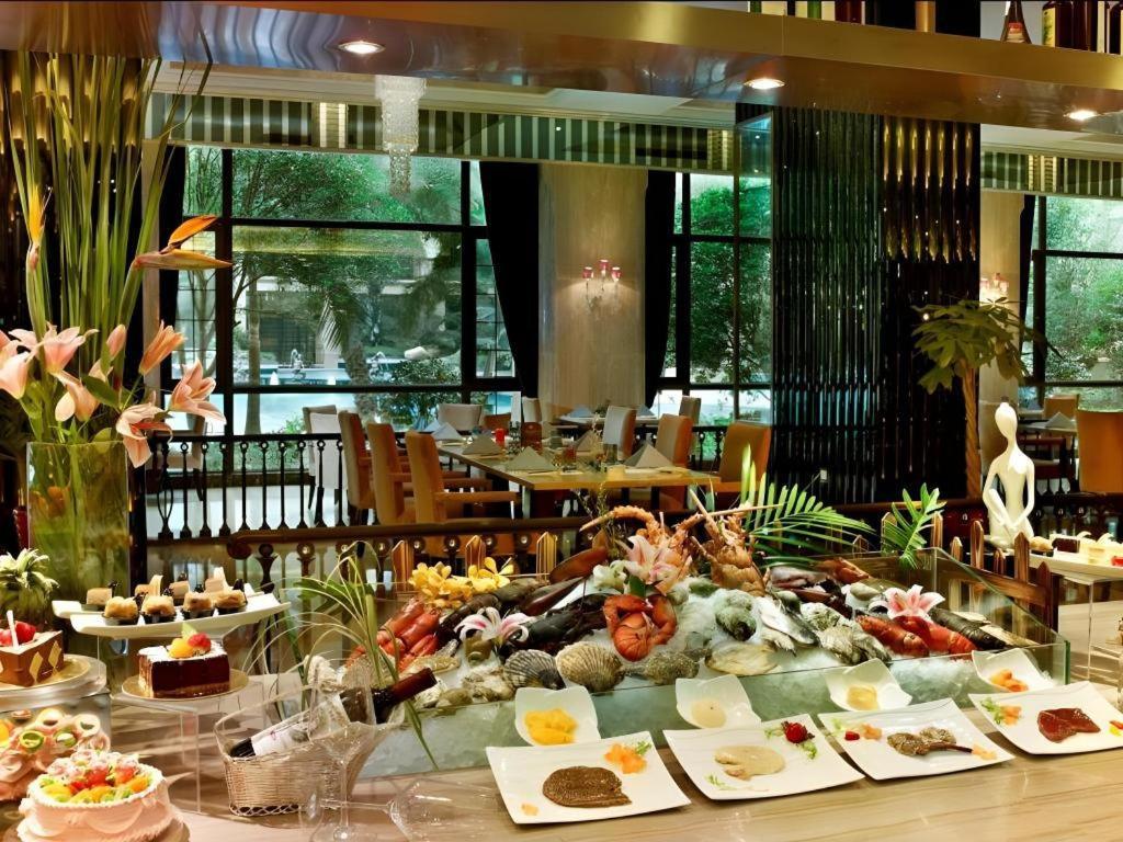 Chateau Starriver Guangzhou Peninsula Екстер'єр фото